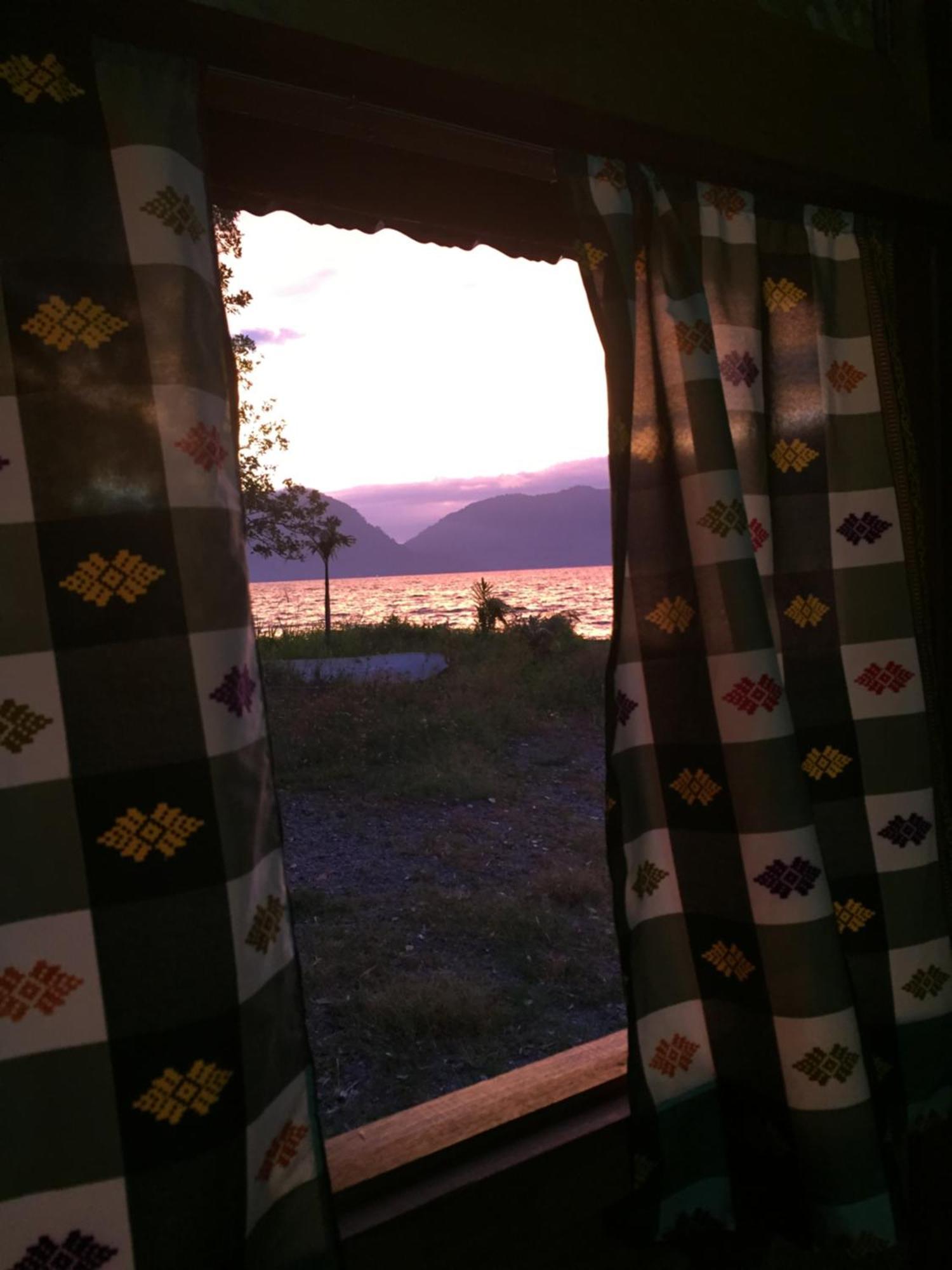 Eka'S Bungalows Maninjau Номер фото